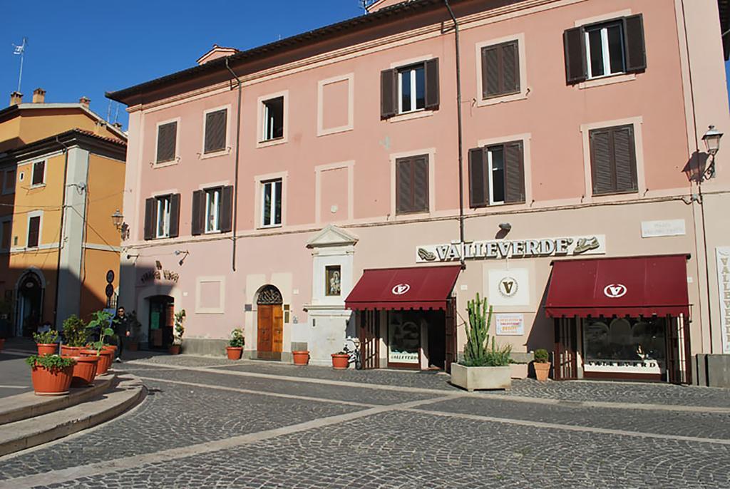 B&B Piazza Fratti Civitavecchia Exterior photo